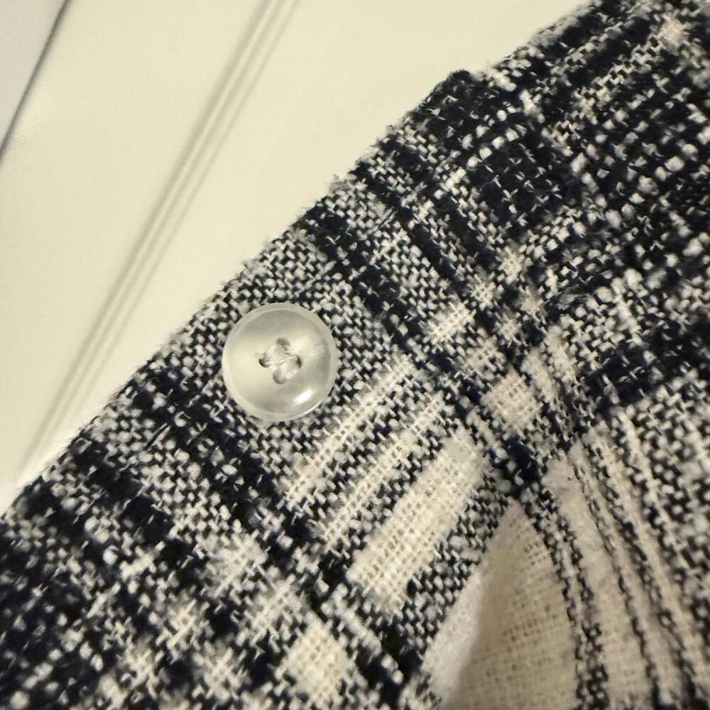 Acoa Plaid Collar Black/White Shacket - Picture 6 of 6